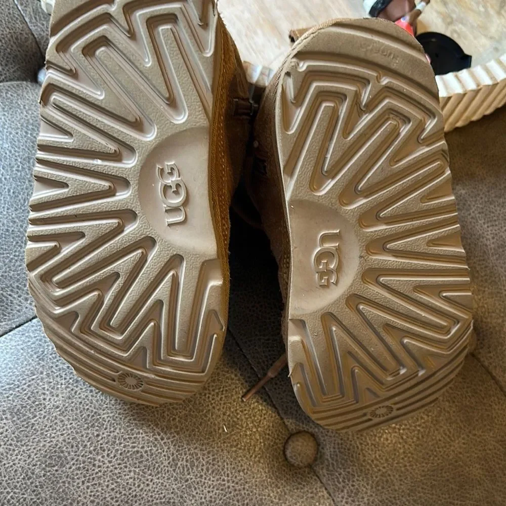 Pre-loved UGG Tan Suede Ankle Boots with Cozy Lining